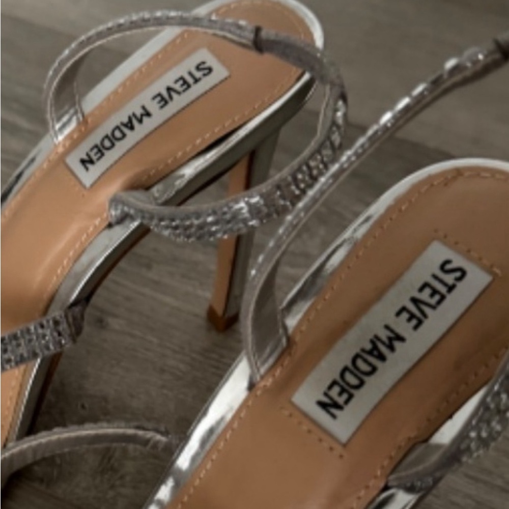 Steve Madden Sandals Size 9
